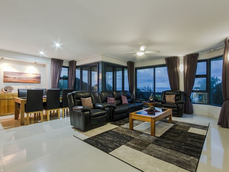 19 Brakes Crescent, Miami QLD 4220 LJ Hooker Burleigh Heads Sold