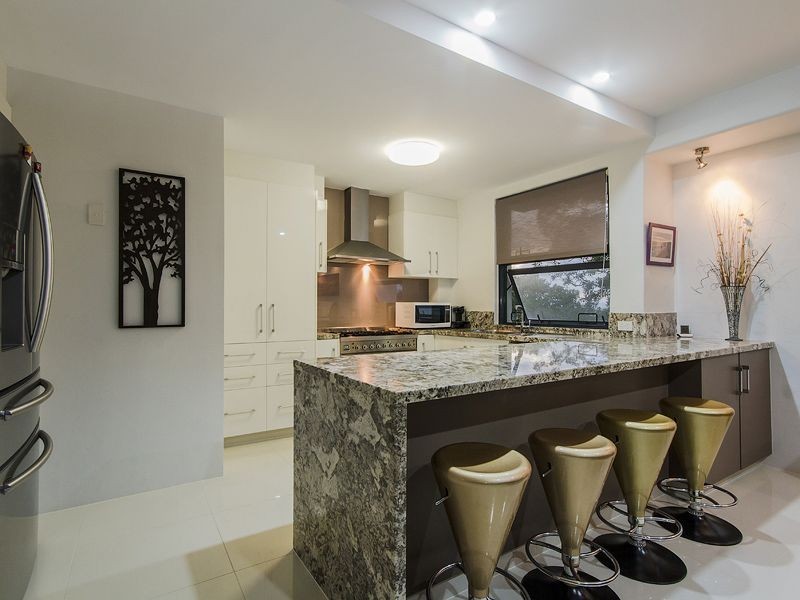 19 Brakes Crescent, Miami QLD 4220