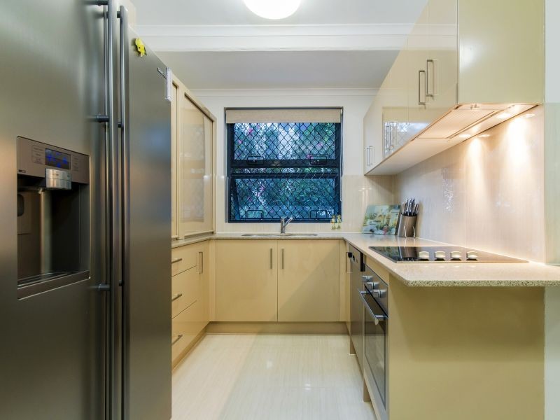 19 Brakes Crescent, Miami QLD 4220