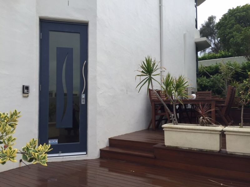 19 Brakes Crescent, Miami QLD 4220