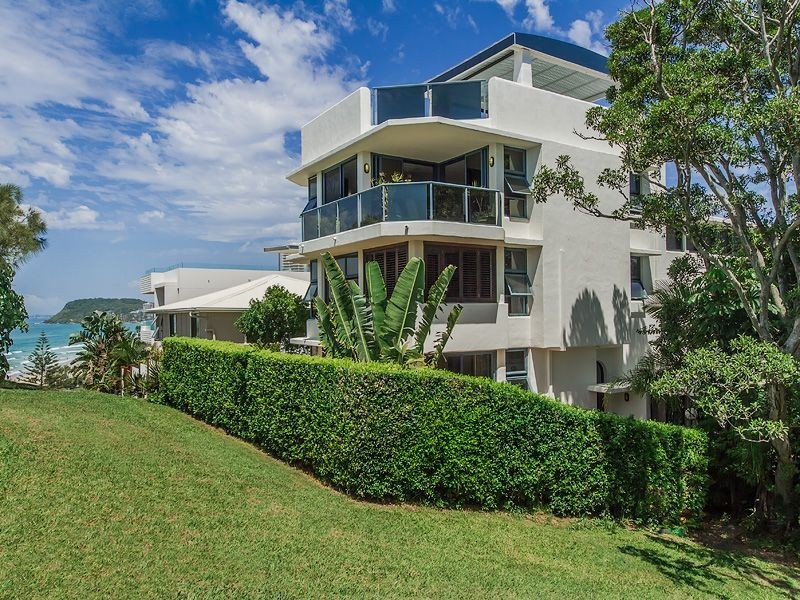 19 Brakes Crescent, Miami QLD 4220