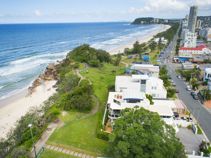 19 Brakes Crescent, Miami QLD 4220