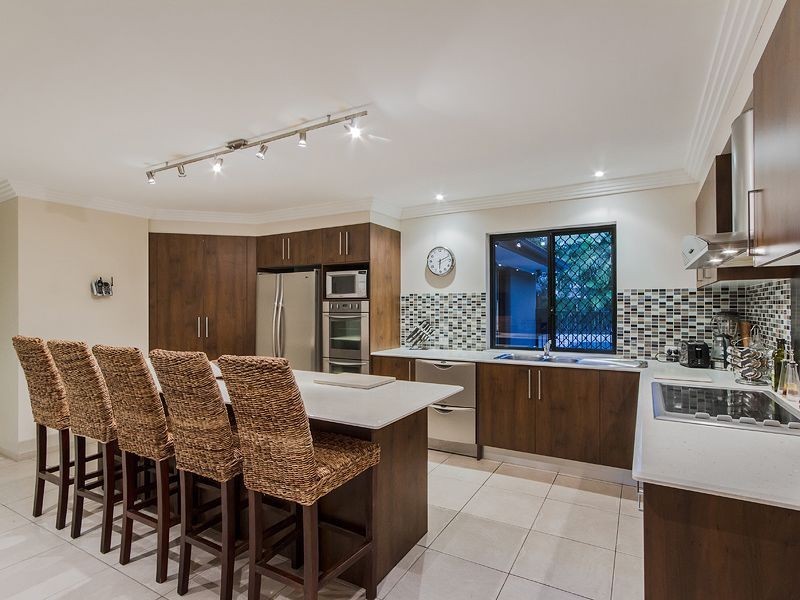 47 Aruma Avenue, Burleigh Waters QLD 4220