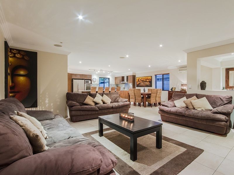 47 Aruma Avenue, Burleigh Waters QLD 4220