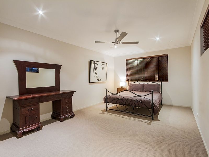 47 Aruma Avenue, Burleigh Waters QLD 4220