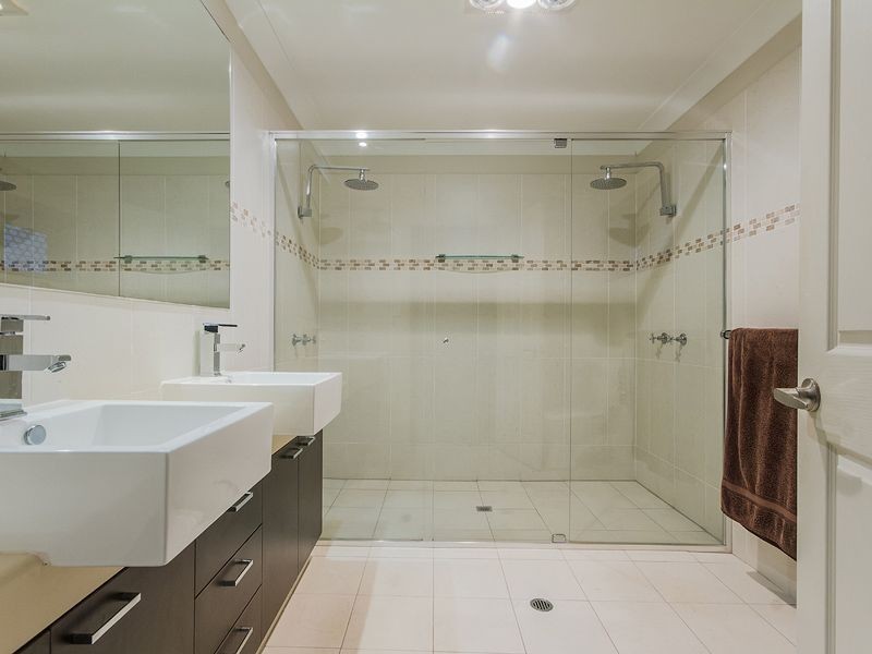 47 Aruma Avenue, Burleigh Waters QLD 4220