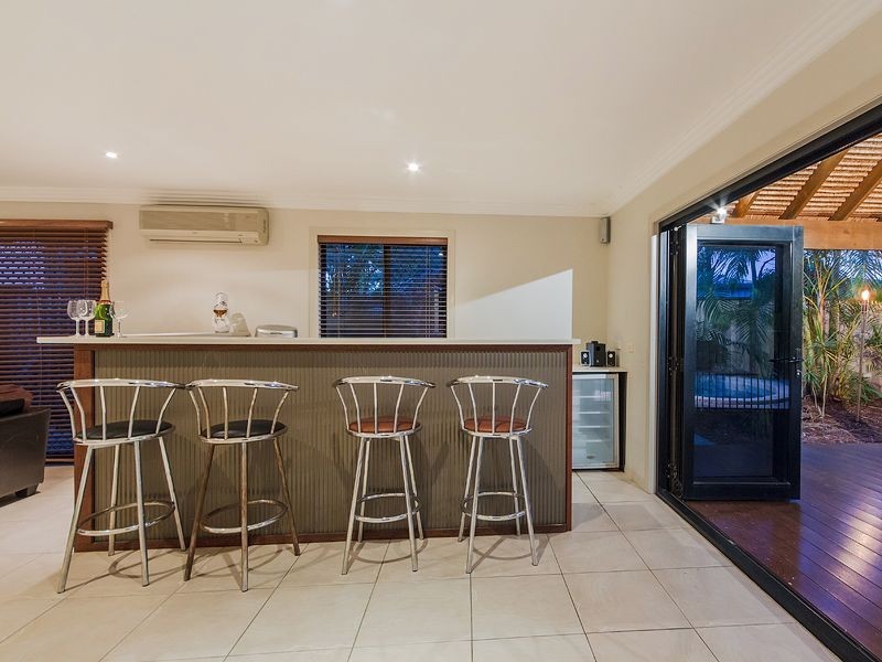 47 Aruma Avenue, Burleigh Waters QLD 4220