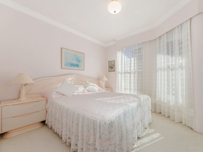 4/15 Ewart St, Burleigh Heads QLD 4220