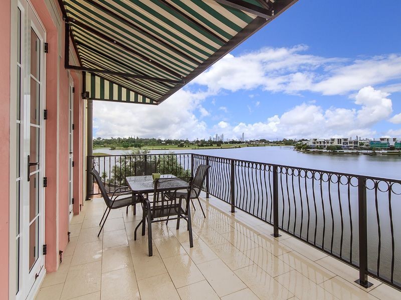 3216/3030 The Boulevard, Carrara QLD 4211