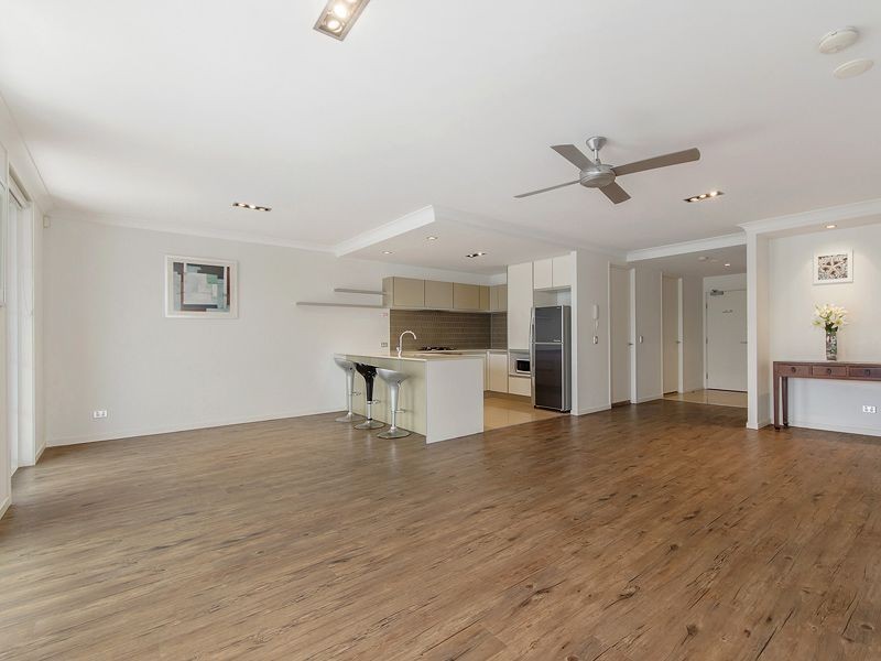 3216/3030 The Boulevard, Carrara QLD 4211