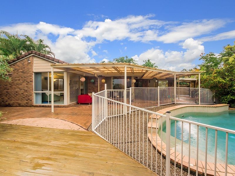 11 Lytham Court, Highland Park QLD 4211