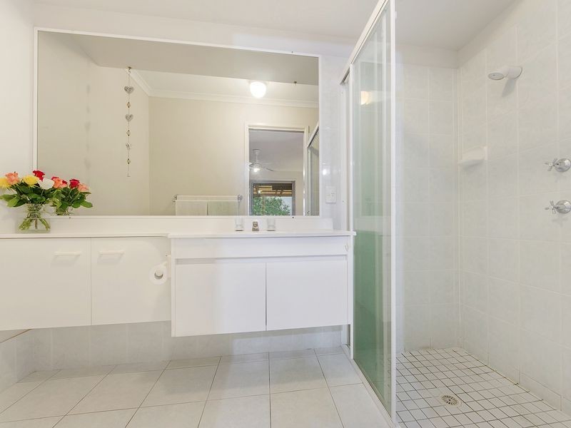 11 Lytham Court, Highland Park QLD 4211