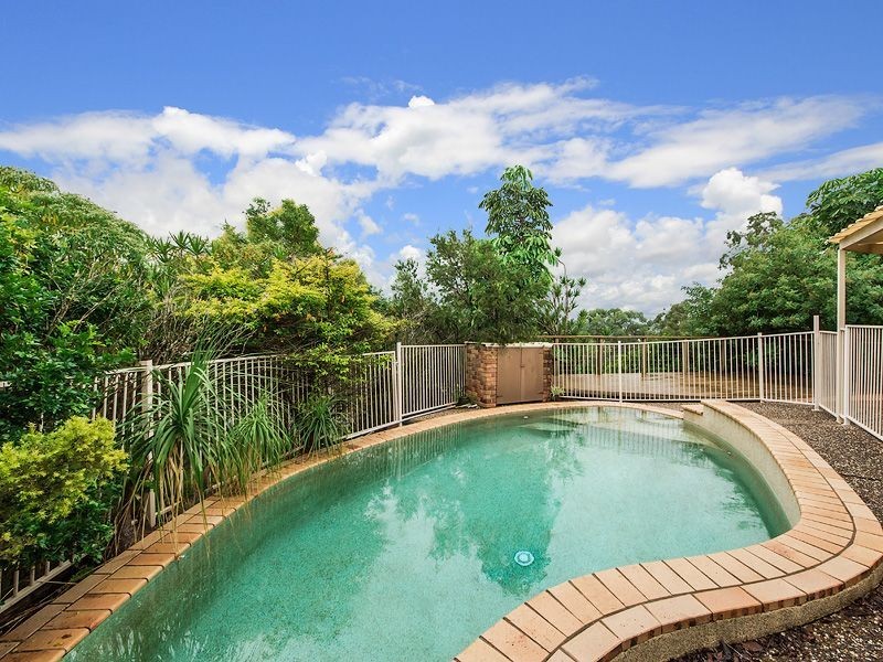 11 Lytham Court, Highland Park QLD 4211