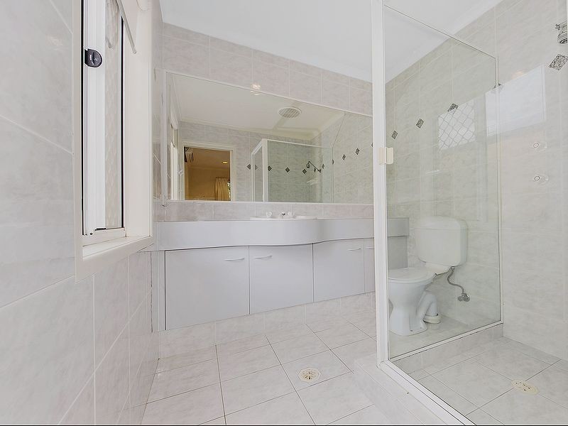 50 Belrose Boulevard, Varsity Lakes QLD 4227