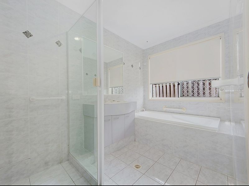 50 Belrose Boulevard, Varsity Lakes QLD 4227