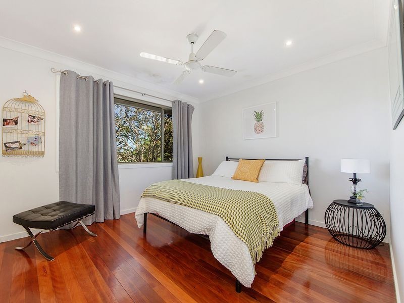 50 Lemana Lane, Miami QLD 4220
