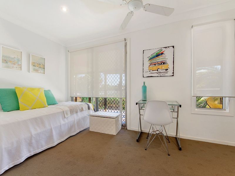 50 Lemana Lane, Miami QLD 4220