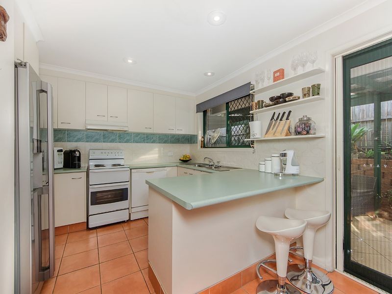 6 Parklake Drive, Mudgeeraba QLD 4213