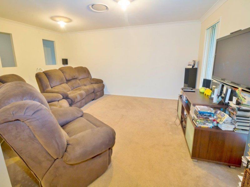 8 Kingair Road, Upper Coomera QLD 4209