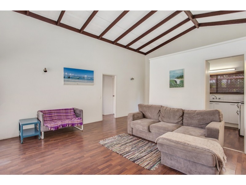 1/4 Shrike Court, Burleigh Waters QLD 4220