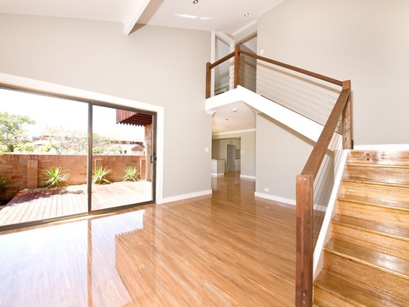 1/5 Sunbird St, Burleigh Waters QLD 4220