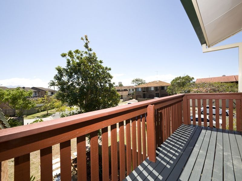 1/5 Sunbird St, Burleigh Waters QLD 4220