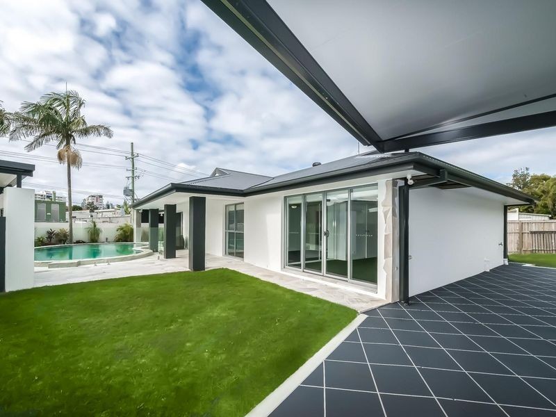 30 Lemana Lane, Burleigh Heads QLD 4220