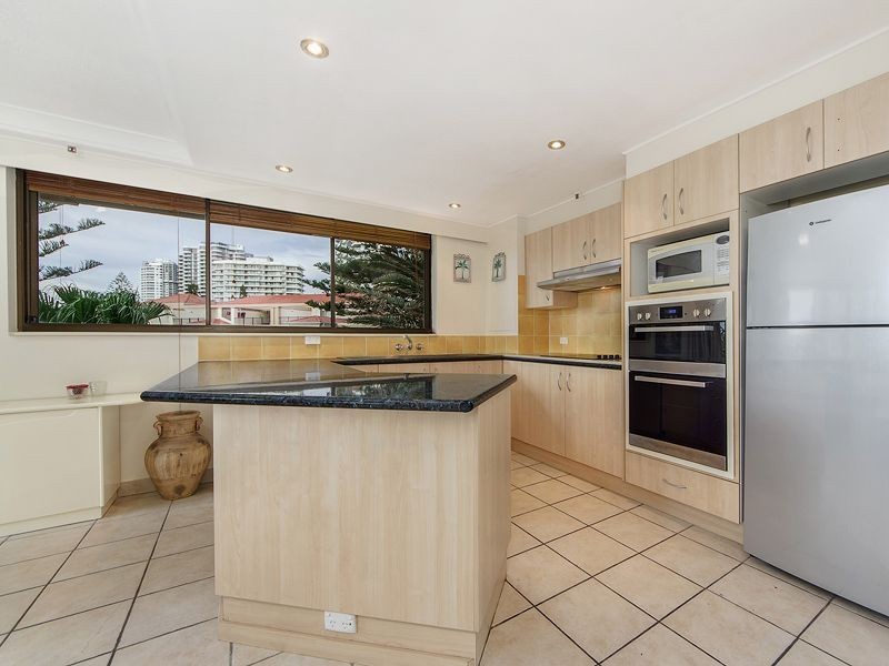 205/28 Northcliffe Terrace, Surfers Paradise QLD 4217