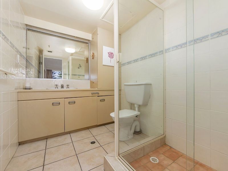 205/28 Northcliffe Terrace, Surfers Paradise QLD 4217