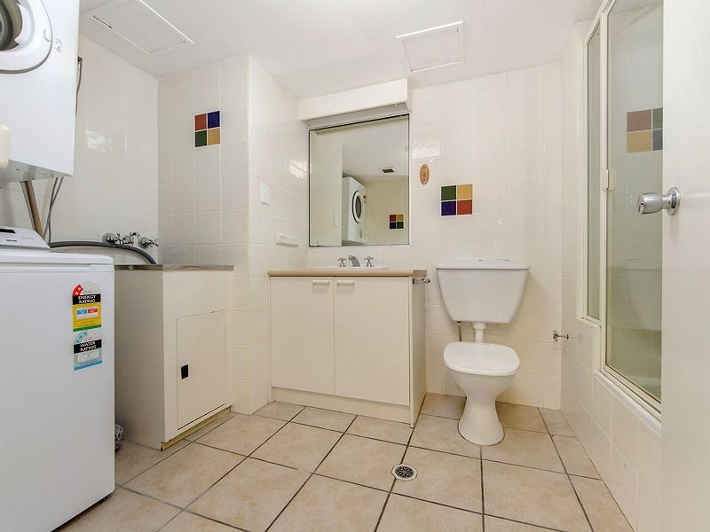 205/28 Northcliffe Terrace, Surfers Paradise QLD 4217