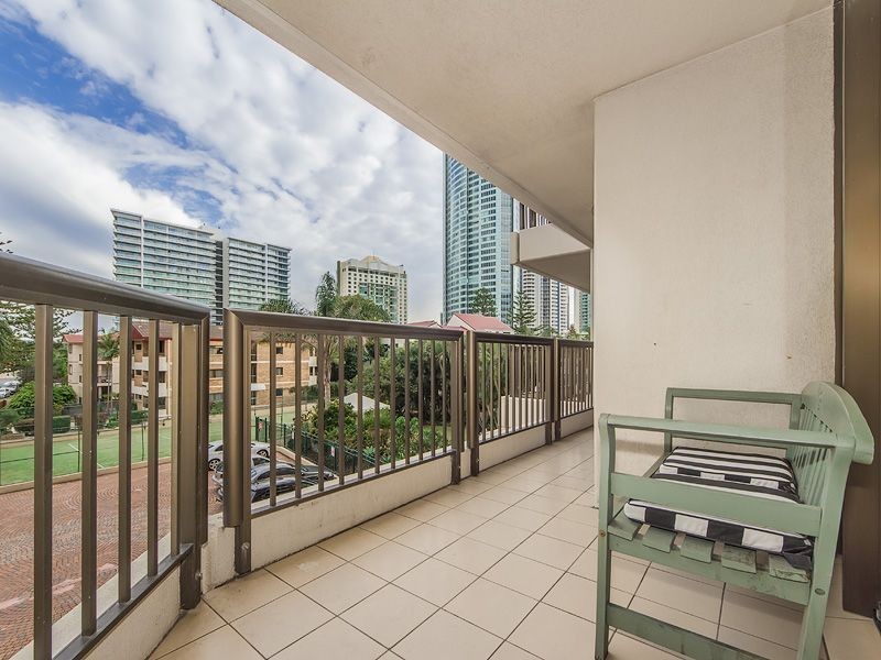 205/28 Northcliffe Terrace, Surfers Paradise QLD 4217