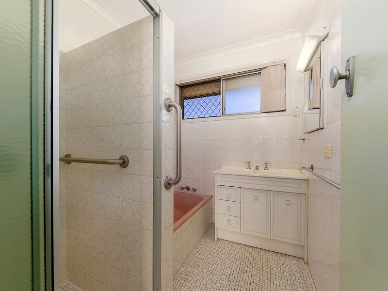 14 Verona Avenue, Surfers Paradise QLD 4217