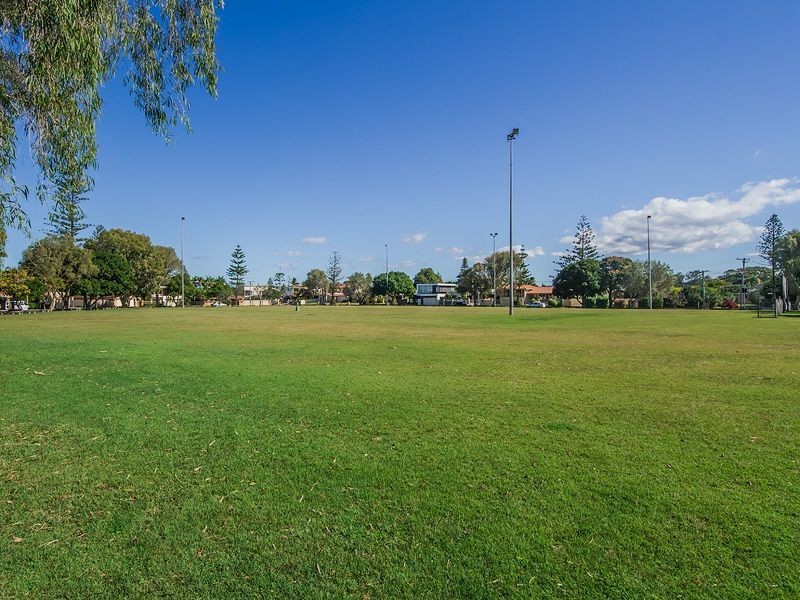 14 Verona Avenue, Surfers Paradise QLD 4217