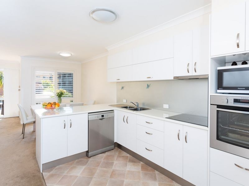 4/22 Bullimah Av, Burleigh Heads QLD 4220