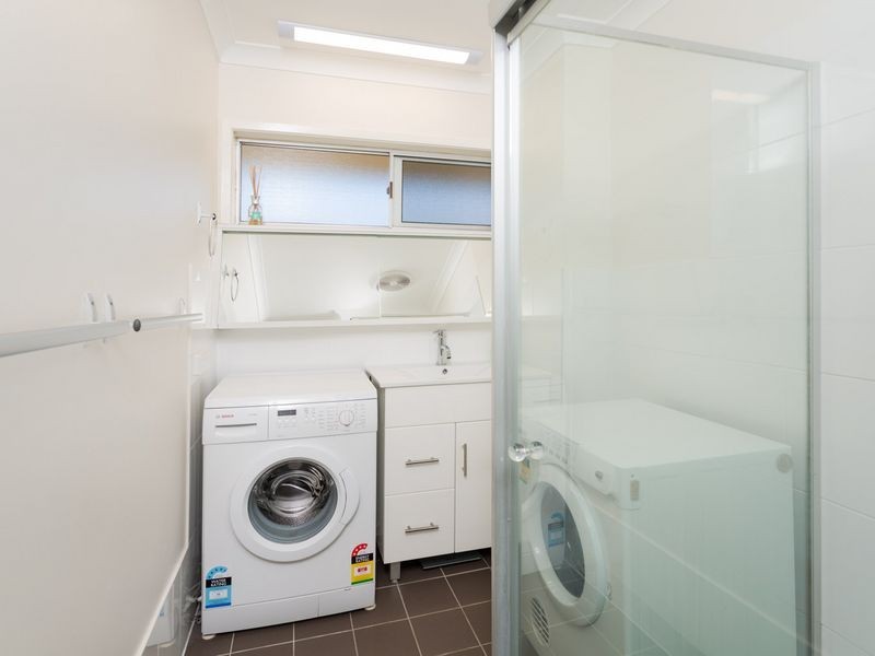 4/22 Bullimah Av, Burleigh Heads QLD 4220