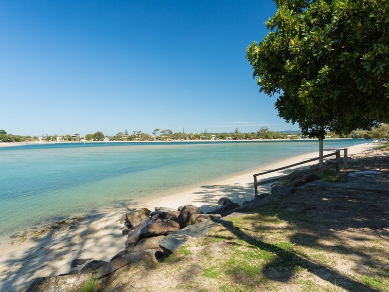 4/22 Bullimah Av, Burleigh Heads QLD 4220