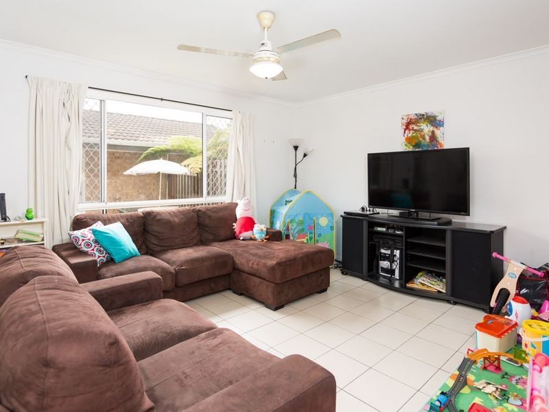 2/1 Pontoon Place, Varsity Lakes QLD 4227