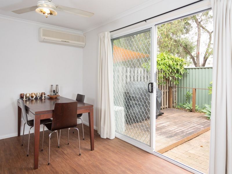 2/1 Pontoon Place, Varsity Lakes QLD 4227