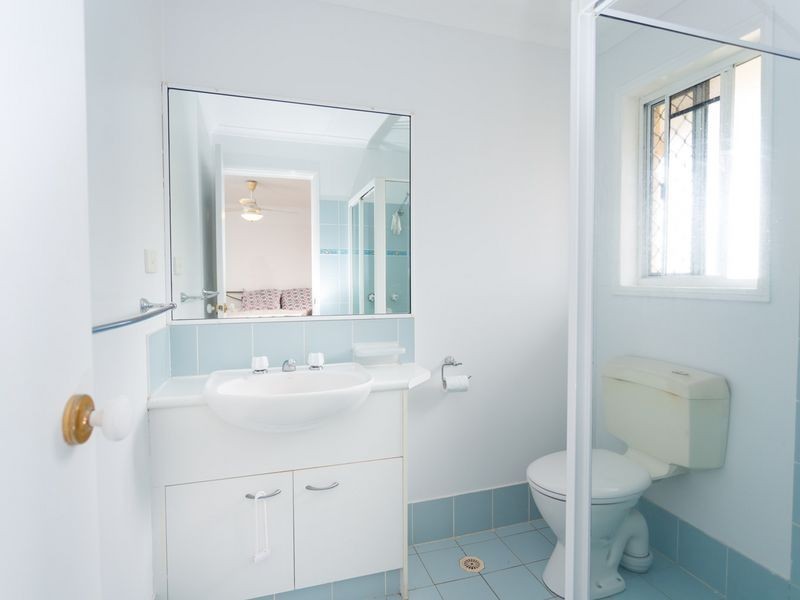 2/1 Pontoon Place, Varsity Lakes QLD 4227