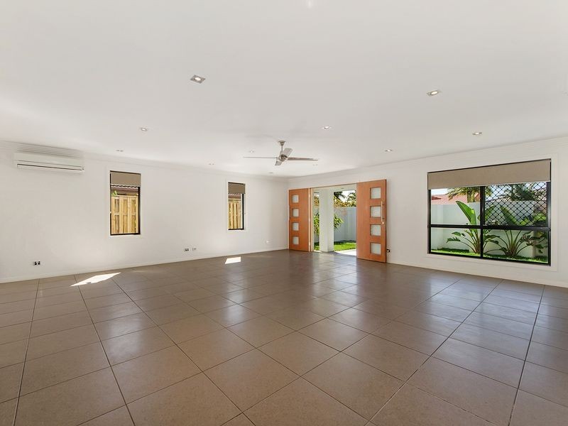 17 Montezuma Dr, Burleigh Waters QLD 4220