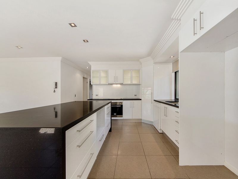 17 Montezuma Dr, Burleigh Waters QLD 4220