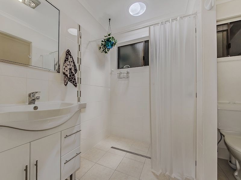 4/3 Township Drive, Burleigh Heads QLD 4220