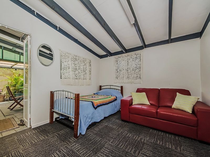 4/3 Township Drive, Burleigh Heads QLD 4220