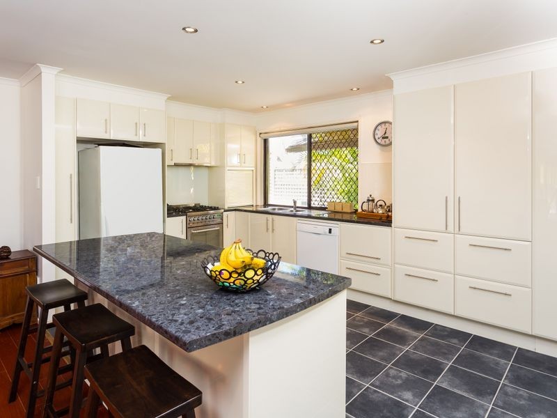 1 Bushtree Court, Burleigh Waters QLD 4220