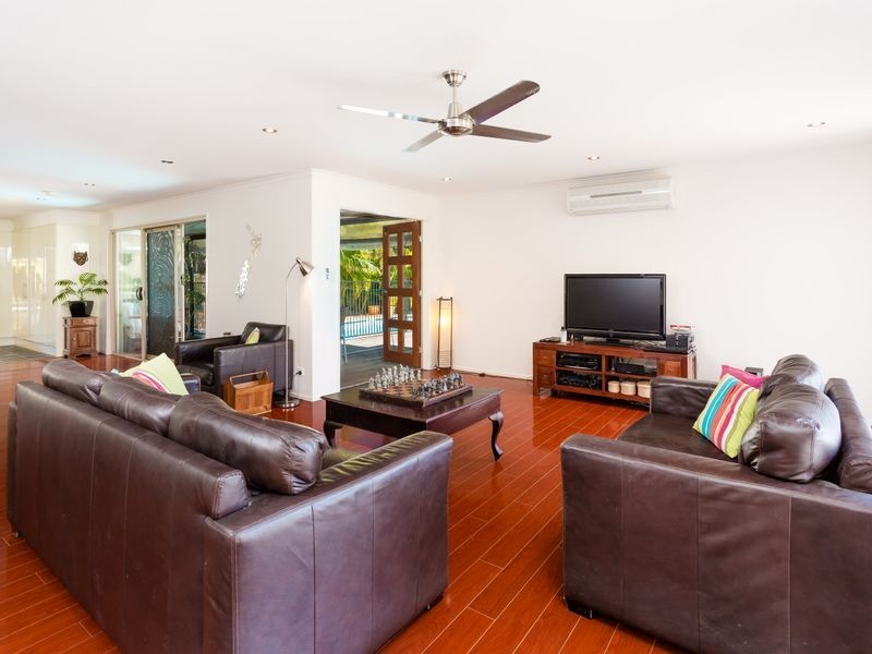 1 Bushtree Court, Burleigh Waters QLD 4220