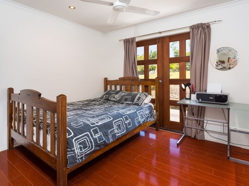 1 Bushtree Court, Burleigh Waters QLD 4220