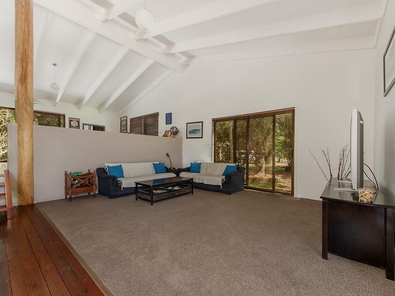 136 Araluen Road, Tallebudgera Valley QLD 4228