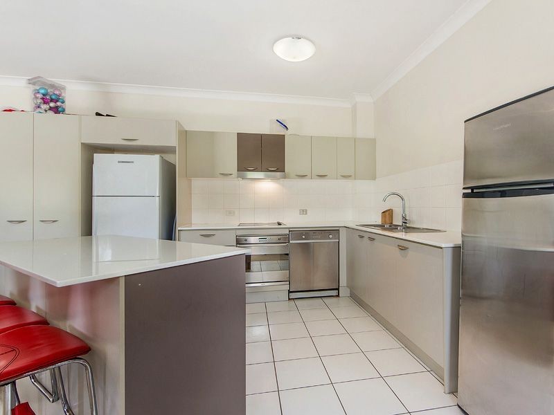 11/19 Carina Peak Drive, Varsity Lakes QLD 4227