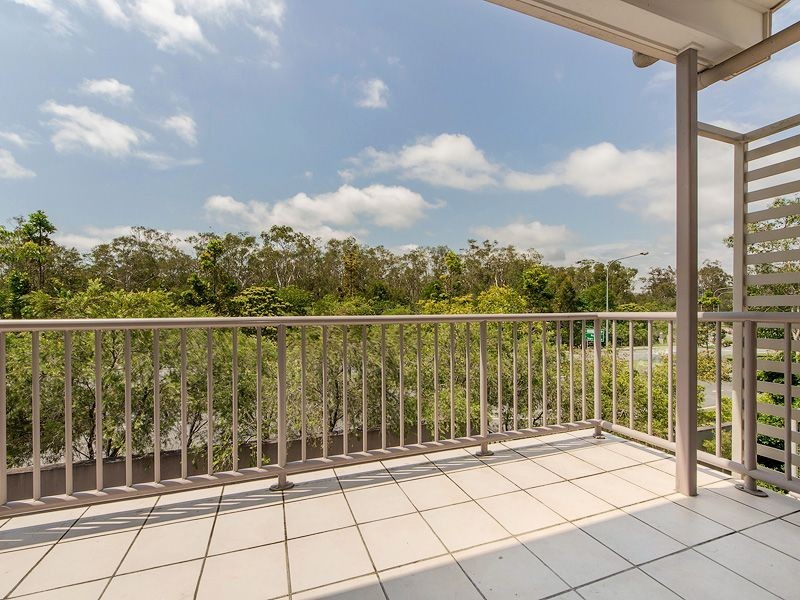 11/19 Carina Peak Drive, Varsity Lakes QLD 4227