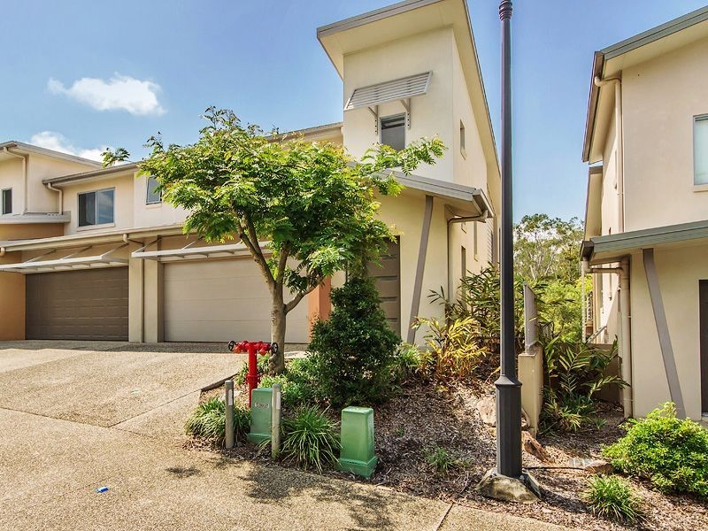 11/19 Carina Peak Drive, Varsity Lakes QLD 4227